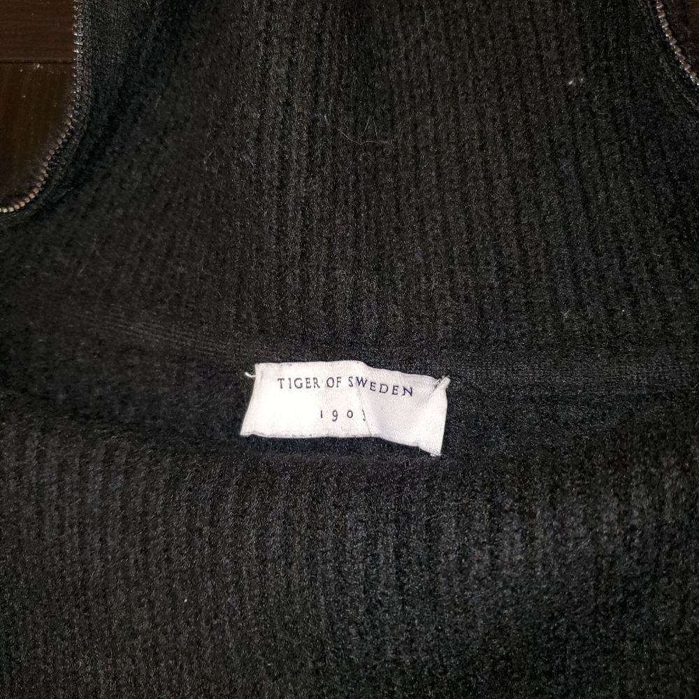 Sweater - Picture 2 of 3